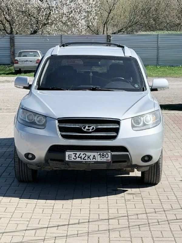 Продам hyundai santa fe 2008 г. В. 2.2 crdi, 4 wd. Состояние автомобиля - отличное. Стоит контрактный двигатель с пробегом 100 000 км. При ресурсе таких моторов до 400 000 км. В машину было вложено много средств и сил: полностью заменена вся задняя подвеска вместе с сайлентблоками заднего редуктора. Новый ремень грм с заменой роликов и помпы. 8 000 км. Назад произведен ремонт турбины (авто сервис на светлого пути). Состояние авто – сел и поехал. 2 комплекта резины. Комплектация предмаксимальная: нет только люка. Климат заправлен и отлично холодит, а радиатор печки был заменен перед зимой. Пробег 306 000 км. Цена – 1 100 000 руб. Т. +7 949 355 69 59
📞 Звоните: +7(949)3556959 - фотография - 5