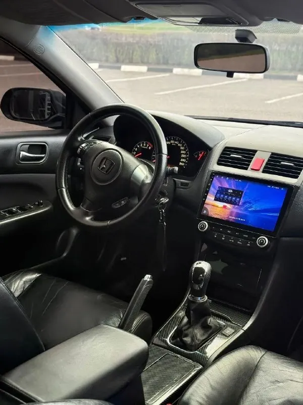 В продаже - honda accord, рестайлинг, 2007 г. В. Двигатель 2.4 л (stage1) 210 л. С. Двс установлен осенью с японии, все бумаги и экспертизы есть, вписан, пробег: 92,800 км на сегодняшний день. Технически нареканий нет, обслужена, ухожена. Автотека вся зелёная, без дтп и скруток пробега. Пороги переварены и обработаны слабые места защитным составом в сентябре (прошлого года)
Оптика переупакована, заменены стёкла, линзы «dixel d1000» (20 т. Р) всё покрыто плёнкой, птф светодиодные, сделан «ретрофит» на весь свет. Стоит магнитола teyees (35 т. Р) carplay, радары, навигация, камера заднего вида в fullhd (1080р) качестве и т. Д. Резина новая, летняя, «hankook». Цвет «royal blue», переливается в разное время суток, выглядит согласно фото. Тонировка llumar.
Техосмотр пройден, авто готово к оформлению. Цена : 800,000 рублей. Рассрочки и обмена нет. Территориально находится в г макеевка (центр) контакты : +7(949)003-33-27, +7(979)028-27-27 - фотография - 5