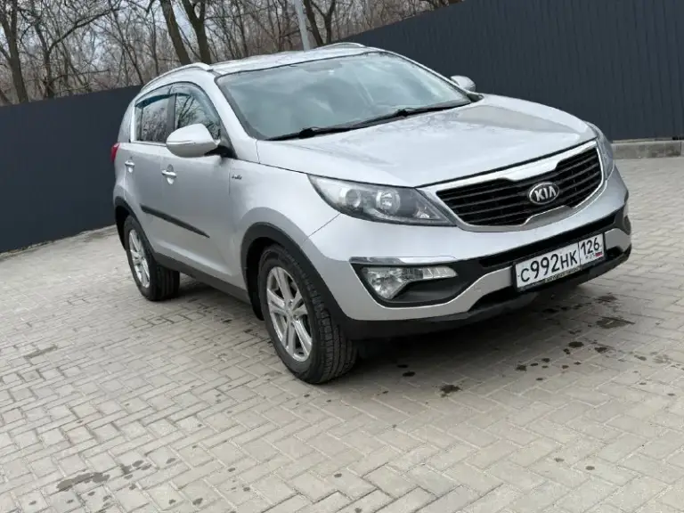 🔹 Kia sportage
🔻Год: 2013
🔻Объем двигателя: 2.0
🔻Коробка: механика
🔻Пробег: 161.000 км
🔻Пройден техосмотр
🔻Полный привод
Технически полностью исправен и обслужен. Масло не расходует, не дымит задиров нет, работает ровно. Коробка переключает без хрустов
Весь в заводском окрасе, все стекала заводские
Техника в идеале.
Салон не прокурен.
Полный привод работает
Максимальная комплектация для механики:
Круиз контроль
Датчик света
Датчик дождя
Двух зонный климат контроль
Мульти руль
Подогрев передних и задних сидений
Установлен видеорегистратор, снимает перед и зад
2 Ключа
2 Комплекта колес зима-лето
За автомобиль не стыдно, вложений никаких не требует
Торг строго у капота
Осмотр г. Красный луч
Цена: 🔥1.320.000🔥 торг
+79591971383(Telegram)
📞 Звоните: +7(959)1971383 - фотография - 1