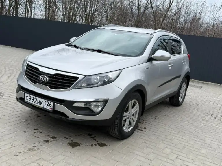 🔹 Kia sportage
🔻Год: 2013
🔻Объем двигателя: 2.0
🔻Коробка: механика
🔻Пробег: 161.000 км
🔻Пройден техосмотр
🔻Полный привод
Технически полностью исправен и обслужен. Масло не расходует, не дымит задиров нет, работает ровно. Коробка переключает без хрустов
Весь в заводском окрасе, все стекала заводские
Техника в идеале.
Салон не прокурен.
Полный привод работает
Максимальная комплектация для механики:
Круиз контроль
Датчик света
Датчик дождя
Двух зонный климат контроль
Мульти руль
Подогрев передних и задних сидений
Установлен видеорегистратор, снимает перед и зад
2 Ключа
2 Комплекта колес зима-лето
За автомобиль не стыдно, вложений никаких не требует
Торг строго у капота
Осмотр г. Красный луч
Цена: 🔥1.320.000🔥 торг
+79591971383(Telegram)
📞 Звоните: +7(959)1971383 - фотография - 2