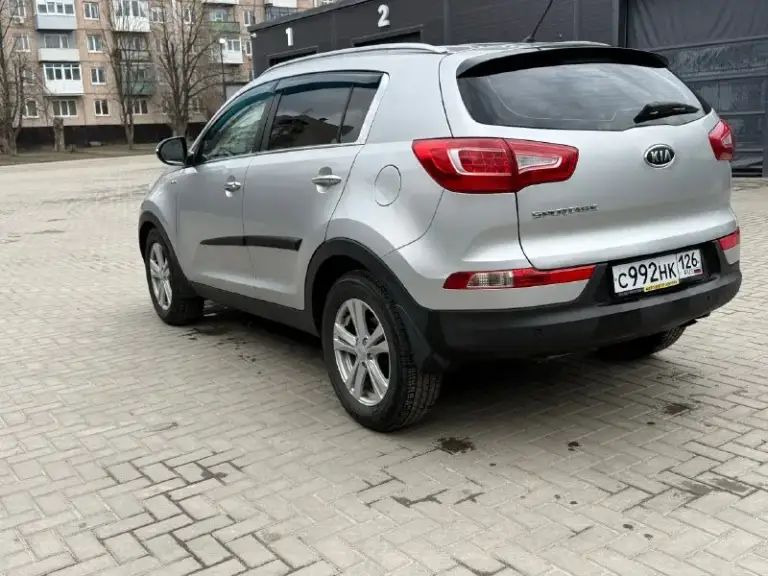 🔹 Kia sportage
🔻Год: 2013
🔻Объем двигателя: 2.0
🔻Коробка: механика
🔻Пробег: 161.000 км
🔻Пройден техосмотр
🔻Полный привод
Технически полностью исправен и обслужен. Масло не расходует, не дымит задиров нет, работает ровно. Коробка переключает без хрустов
Весь в заводском окрасе, все стекала заводские
Техника в идеале.
Салон не прокурен.
Полный привод работает
Максимальная комплектация для механики:
Круиз контроль
Датчик света
Датчик дождя
Двух зонный климат контроль
Мульти руль
Подогрев передних и задних сидений
Установлен видеорегистратор, снимает перед и зад
2 Ключа
2 Комплекта колес зима-лето
За автомобиль не стыдно, вложений никаких не требует
Торг строго у капота
Осмотр г. Красный луч
Цена: 🔥1.320.000🔥 торг
+79591971383(Telegram)
📞 Звоните: +7(959)1971383 - фотография - 3