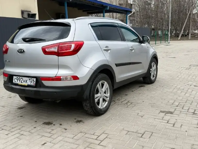 🔹 Kia sportage
🔻Год: 2013
🔻Объем двигателя: 2.0
🔻Коробка: механика
🔻Пробег: 161.000 км
🔻Пройден техосмотр
🔻Полный привод
Технически полностью исправен и обслужен. Масло не расходует, не дымит задиров нет, работает ровно. Коробка переключает без хрустов
Весь в заводском окрасе, все стекала заводские
Техника в идеале.
Салон не прокурен.
Полный привод работает
Максимальная комплектация для механики:
Круиз контроль
Датчик света
Датчик дождя
Двух зонный климат контроль
Мульти руль
Подогрев передних и задних сидений
Установлен видеорегистратор, снимает перед и зад
2 Ключа
2 Комплекта колес зима-лето
За автомобиль не стыдно, вложений никаких не требует
Торг строго у капота
Осмотр г. Красный луч
Цена: 🔥1.320.000🔥 торг
+79591971383(Telegram)
📞 Звоните: +7(959)1971383 - фотография - 4
