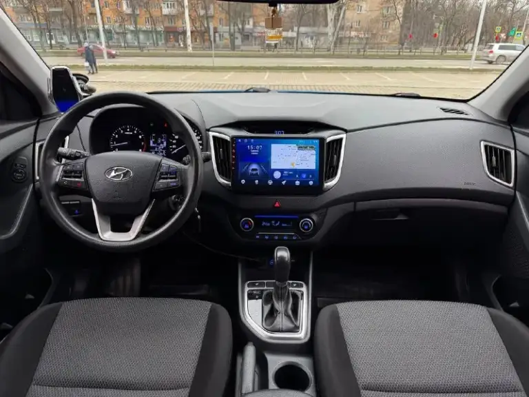 Hyundai creta
Год выпуска - 2016
Кпп - автоматическая
Цена - 1.550.000₽
Тел. +79493902663
Либо - +7 (949) 679-98-14
Продам автомобиль в идеальном состоянии, 1 хозяин из автосалона. Не битая и не крашеная ( любые проверки ) простой и экономичный бензиновый двигатель 1.6 в паре с шести ступенчатой автоматической коробкой передач, работают безупречно. По ходовой части на 5+ не требует ни каких вложений. Хорошая комплектация: климат-контроль; парктроник; 4эл. Стеклоподъемника; подогревы всех сидений; помощь при подъеме и спуске; эл. Зеркала; установлена android мультимедиа со всеми современными плюшками и не плохой акустикой; мультируль; антизанос; антибукс; круиз-контроль; камера заднего вида; штатные диски; релинги; biled оптика ( светит шикарно ) чистый и ухоженный не прокуренный салон. Сигнализация с автозапуском. Запаска не разу не ставилась. Родной пробег 175.000км но состояние авто не побоюсь этого слова - как новое. 2 комплекта резины ( зима, лето с отличным протектором ) - фотография - 8