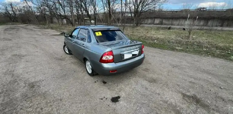 Продам ваз 2170 priora 2008г. В 1.6 16v я собственник. Автомобиль в достойном состоянии для своих лет. Пробег 123000 км. Стоит газ евро 4, вписан в птс!!! По технике нареканий нет, мотор отлично, коробка 5-ти ступка не выбивает не хрустит, передачи включаются четко. Стоит новое сцепление замена была 15тыс. Км назад. По кузову не варилась, весь метал родной, пороги, низа дверей, лонжероны, задние стаканы и карманы в багажнике в шикарном состоянии, обработаны! Из последнего нового: 3 тыс. Км назад замена грм, помпы, масло, фильтра, аккумулятор, радиатор печки, патрубки охлаждения, свежий антифриз. Комплектация:эур, передние стеклоподъемники, электро зеркала, магнитола процессорный kenwood bluetooth, usb. Хорошая летняя резина + зима отличная на штампах, сигнализация с обратной связью 2 ключа. Документы в полном порядке 180-й регион (птс, стс, дкп) все на руках, переоформление обязательно! Цена 💰350.000тыс. Руб торг у капота. Осмотр:г. Макеевка +79890877424(телеграм) +79493
📞 Звоните: +7(949)3573988 - фотография - 2