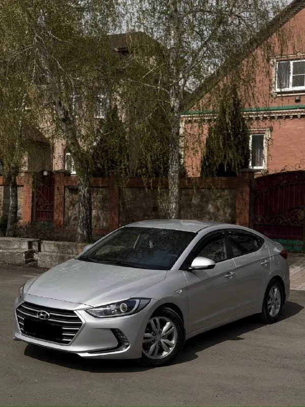 🔥 Hyundai elantra 2018 — современный, экономичный и комфортный седан!
Двигатель 1.6, бензин — работает ровно и стабильно: не дымит, масло не расходует, уверенно тянет и при этом радует экономичностью.
— Чистокровный автомат, переключает плавно и мягко.
Ходовка без шумов
💎 Салон ухоженный и аккуратный
🚘 Автомобиль полностью обслужен и готов к эксплуатации
📍 Осмотр: донецк
🔄 Возможен обмен
💳 Возможна продажа в кредит
💰 Цена: 1 120 000 ₽ (торг быстрым)
☎️ +7 949 742 53-98
☎️ +7 949 453-80-40
📞 Звоните: +7(949)7425398 - фотография - 3