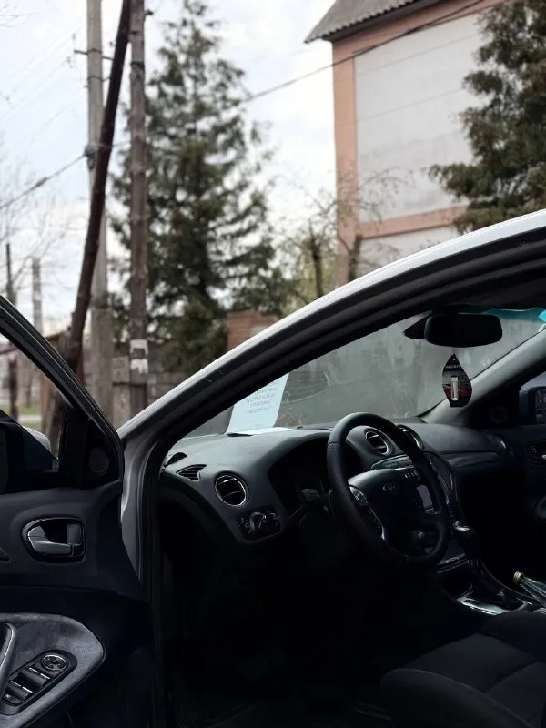 🔥 В продаже ford mondeo 2009 года
Двигатель 2.3 бензин — работает ровно и стабильно: не дымит, масло не расходует, уверенно тянет.
(Классический гидротрансформатор) — переключает плавно и мягко, без пинков и задержек.
Ходовка — без стуков
💎 Салон ухоженный:
Приятный и аккуратный, всё в хорошем состоянии.
🚘 Автомобиль полностью готов к эксплуатации.
📍 Осмотр: донецк
🔄 Возможен обмен
💳 Возможна продажа в кредит
💰 Цена: 680 000 ₽ (торг быстрым)
☎️ +7 949 742 53-98
☎️ +7 949 453-80-40
📞 Звоните: +7(949)7425398 - фотография - 7