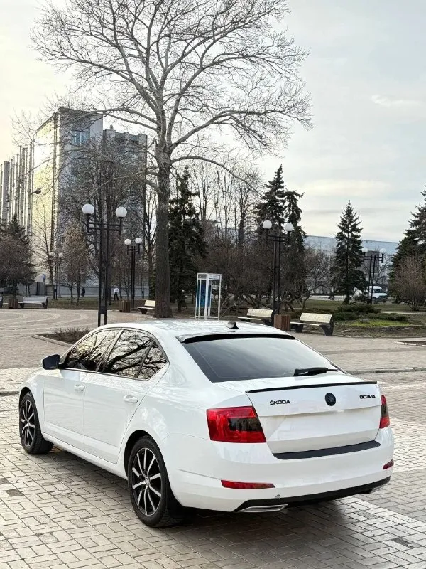 Skoda octavia a7 🔥
Год выпуска 2013🔥
Пробег 215,300🔥
Двигатель 1.4 турбо 140 лс🔥
Коробка механика 6ступка🔥
Технически идеальный автомобиль без вложений 🔥
Двигатель коробка ходовая на отлично турбина дует хорошо🔥
Хорошая комплектация!
Кондиционер, 4эсп, подогревы зеркал заднего стекла , abs, датчик дождя, датчик света, подогрев сидений, штатная мультимедиа 🔥
Диски r17 новая резина гудиер🔥
Салон ухоженый в отличном состоянии🔥
Документы кристально чистые птс стс дкп все на руках готов присутствовать в мрэо при оформление 🔥
Связь +7 (949) 023 8005
+7 949 561 5259
Цена 865.000 тысяч рублей🔥осмотр макеевка - фотография - 4