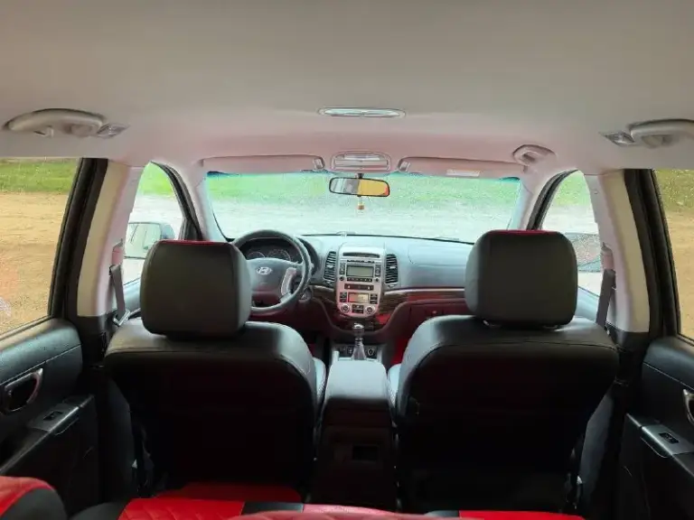 Hyundai santa fe
Год выпуска: 2011
Двигатель: бензин 2.4
Коробка: механика 6-ст
Пробег: 188.000км
✅2 Владельца за все время
✅Птс оригинал
✅Без дтп
✅Родной окрас за исключением одной детали (заднее левое крыло) косметический окрас была притертость не дтп!!!
✅Все стекла родные включая лобовое стекло
✅Салон на лакированном красивом дереве
✅Климат контроль 2-х зон
✅Подогрев сидений 2 режима
✅Мультируль
✅Штатная акустика с магнитолой
✅Обогрев лобового стекла
✅4 Эл стеклоподъемника
✅Эл регулировка зеркал

Автомобиль в идеальнейшем состоянии для своих лет, родной окрас за исключением заднего левого крыла(был косметический окрас)не дтп!!! Коробка 6-ст переключает отлично не выбивает не разболтана! Подвеска вся обслужена от а до я ничего делать не нужно! Расход 7-8л! Авто в редчайшем состоянии с южного края ставрополь где климат очень хороший поэтому нету ни гнили ни ржавчины, днище все целое не гнилое! Любые проверки с вашей стороны!!!

Цена 1.075.000 рублей
Торг у капота реальному клиенту!
+79495205833 Александр - фотография - 10