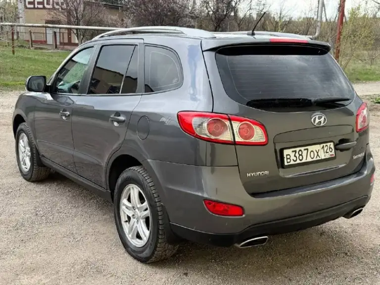 Hyundai santa fe
Год выпуска: 2011
Двигатель: бензин 2.4
Коробка: механика 6-ст
Пробег: 188.000км
✅2 Владельца за все время
✅Птс оригинал
✅Без дтп
✅Родной окрас за исключением одной детали (заднее левое крыло) косметический окрас была притертость не дтп!!!
✅Все стекла родные включая лобовое стекло
✅Салон на лакированном красивом дереве
✅Климат контроль 2-х зон
✅Подогрев сидений 2 режима
✅Мультируль
✅Штатная акустика с магнитолой
✅Обогрев лобового стекла
✅4 Эл стеклоподъемника
✅Эл регулировка зеркал

Автомобиль в идеальнейшем состоянии для своих лет, родной окрас за исключением заднего левого крыла(был косметический окрас)не дтп!!! Коробка 6-ст переключает отлично не выбивает не разболтана! Подвеска вся обслужена от а до я ничего делать не нужно! Расход 7-8л! Авто в редчайшем состоянии с южного края ставрополь где климат очень хороший поэтому нету ни гнили ни ржавчины, днище все целое не гнилое! Любые проверки с вашей стороны!!!

Цена 1.075.000 рублей
Торг у капота реальному клиенту!
+79495205833 Александр - фотография - 4