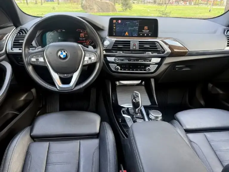 Bmw x3 30i 2.0 xdrive steptronic (252 л. С. ) 2020 год, 108000 км. Приобретал авто в 2024 году с пробегом 89000 км, заказывал лично выбирая целый авто, весь кузов в родной краске, все стекла оригинал. Комплeктация с пaнoрaмoй, мультимедиа mgu c бумерангaми, подогревом руля, подогревом переднего и заднего ряда сидений, беспроводным саrplаy, проэкцией на лобовое. Сразу после приобретения сделали большое то с заменой всех жидкостей и масел во всех агрегатах, мойку радиаторов. Передняя часть авто в бронепленке. Кузов покрывался керамикой летом 2024 года и в октябре 2025 перед зимой. Уход за кузовом только на качественной детейлинг мойке. Два ключа. Машина моя лично , при необходимости дам больше информации по телефону.
Возможно оформление в кредит. Возможен обмен.
Цена - 4.150.000 р.
+79493250509 - фотография - 8