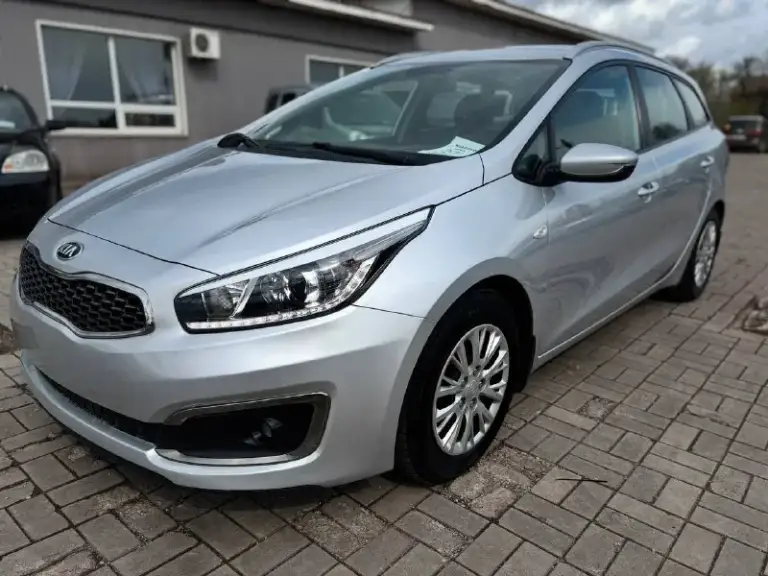 🚘Марка:kia ceed
⚙️Двигатель: 1.4cdi
⛽️Вид топлива:дизель
Кпп: механика
Кузов:универсал
Пробег: 184т км
📅Год выпуска: 2018
💰Цена: 1.390.000
•Усилитель руля.
•4 Эл стеклоподъёмника
•Мультимедиа usb aux bluetooth
•Мультируль
•Круиз контроль
Один владелец
Все стекла родные!
Авто в отличном состоянии! В родном окрасе!
Продажа возможна :
Наличный расчет✅
Безнал✅
Кредит✅
Обмен на ваш авто✅
Звонки по номеру
☎️
+79495111156
Находимся по адресу 📍г. Мариуполь
Ул. Макара мазая 41
С 10 до18 - фотография - 2