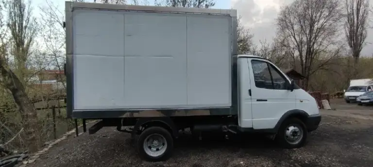 Продам газель 2013г. Мотор 4216. Пробег 244 321тыс. Изотермический фургон. Газ евро4 все работает. Была куплена в донецке в автосалоне. С тех пор владелец не менялся. Имеется сервисная книжка. Тех осмотр пройден. Переоформление обязательно. Залогов, арестов, штрафов, ограничений нет. Юридические полностью в порядке. Из вложений требуется ремонт передней подвески что то гремит и жизненные болячки по лкп. Кабина в около идеальном состоянии не красилась и не варилась и сварки не требует. Все нюансы можем обсудить при встречи. Цена 680тыс. Город макеевка днр телефон для связи +79496440155 дмитрий.
📞 Звоните: +7(949)6440155 - фотография - 3