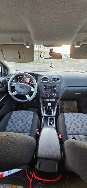 Срочная продажа!!!в продаже ford focus второго поколения. Автомобиль 2006 г. В. Двигатель бензиновый 1.8.авто находится в г мариуполь. Подробно про авто по тел или при встречи. Документы кристально чистые!!!цена 375 тыс руб. +79649225253 - +79497346358 - фотография - 3