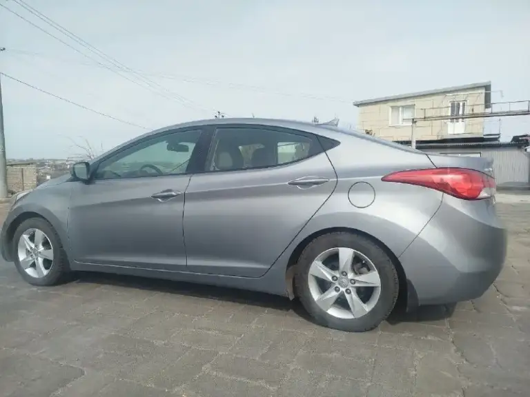 Продам хундай элантра 2013г. Америка. Двигатель 1.8 коробка автомат. Пробег 90миль или145000.менялся капот и бампер безопасность вся целая. Есть косяки по кузову в виде сколов и царапин на этом уступлю. Цена 1100000р
+79497138722 - фотография - 3