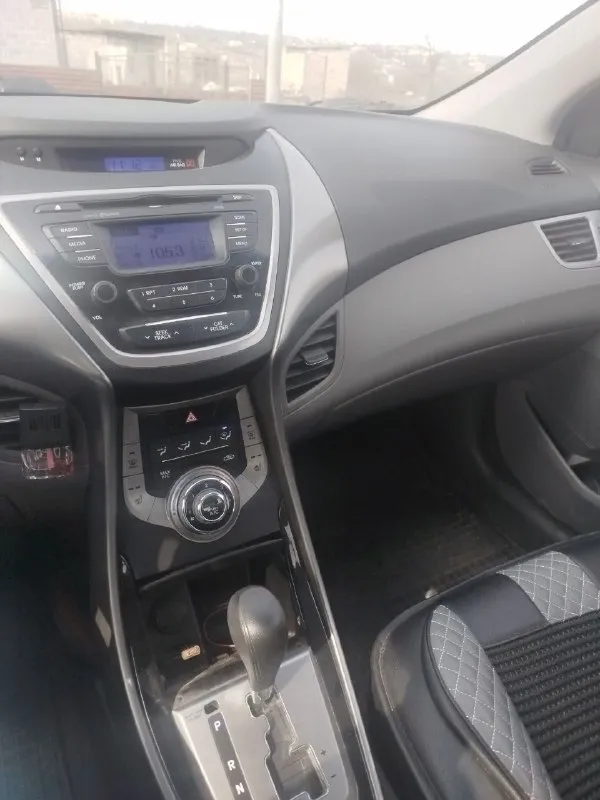 Продам хундай элантра 2013г. Америка. Двигатель 1.8 коробка автомат. Пробег 90миль или145000.менялся капот и бампер безопасность вся целая. Есть косяки по кузову в виде сколов и царапин на этом уступлю. Цена 1100000р
+79497138722 - фотография - 5