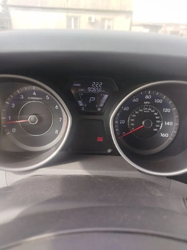 Продам хундай элантра 2013г. Америка. Двигатель 1.8 коробка автомат. Пробег 90миль или145000.менялся капот и бампер безопасность вся целая. Есть косяки по кузову в виде сколов и царапин на этом уступлю. Цена 1100000р
+79497138722 - фотография - 6