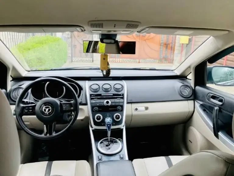 Продам mazda cx-7 год выпуска 2008 двигатель 2.3 бензин коробка обычный 6ти ступенчатый автомат родной пробег 140000 полный привод автомобиль в идеальном состоянии, двигатель работает отлично, коробка переключает без пинков и задержек, кузов весь целый без дтп, салон чист, цел и ухожен, таких авто очень мало! Хорошая комплектация:светлый кожаный салон, климат контроль, круиз, полный электро пакет, датчик дождя датчик света мултируль, эл зеркала, электро привод сидений, бесключевой доступ, заводская акустика bose, помощь при вождение, abs, bluetooth, aux, и еще много чего тех осмотр пройден, документы в порядке цена 950000 2 возможен торг 2 комплекта резины. +79490358107 +79494758336 донецк.
📞 Звоните: +7(949)0358107 - фотография - 6