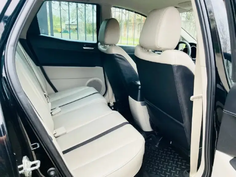 Продам mazda cx-7 год выпуска 2008 двигатель 2.3 бензин коробка обычный 6ти ступенчатый автомат родной пробег 140000 полный привод автомобиль в идеальном состоянии, двигатель работает отлично, коробка переключает без пинков и задержек, кузов весь целый без дтп, салон чист, цел и ухожен, таких авто очень мало! Хорошая комплектация:светлый кожаный салон, климат контроль, круиз, полный электро пакет, датчик дождя датчик света мултируль, эл зеркала, электро привод сидений, бесключевой доступ, заводская акустика bose, помощь при вождение, abs, bluetooth, aux, и еще много чего тех осмотр пройден, документы в порядке цена 950000 2 возможен торг 2 комплекта резины. +79490358107 +79494758336 донецк.
📞 Звоните: +7(949)0358107 - фотография - 7