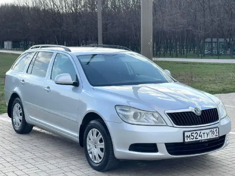 🔥Skoda octavia 🔥
В шикарном состоянии!
✅Куплена в салоне в 2011г
✅Кузов универсал
✅Мотор 1.6
✅Бензиновый мрi (атмосферный)
✅Коробка механика 5ст.
✅Передний привод
✅Пробег 269.000 тыс. Км
✅2 Хозяин
✅Автотека зелень

✅Сигнализация
✅Разъемы под aux usb
✅Разъем 12v
✅Магнитола
✅Парктроник

🔥В подарок новому владельцу 🔥

✅Полный бак топлива
✅Зимние шины на дисках
✅Диагностическая карта (тех осмотр)
✅ Полное сопровождение и оформление в мрэо🔥

Донецк стоимость 955.000₽
Тел. +7949-50-800-60 - фотография - 1