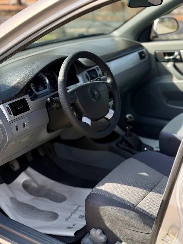 🚙Марка: chevrolet lacetti
⚙️Двигатель:1.6
⛽️Вид топлива:бензин
📅Год выпуска:2008
💴Цена:565.000.руб(торг-обмен)
🗺️Пробег:220.000 км
📦:Кпп :механика
Автомобиль в хорошем состоянии вложений никаких не требует кузов без нареканий жучков рыжиков нету салон в отличном состоянии не протёртый не прокуренный техническая часть на отлично недавно прошел полная то
По комплектации четыре стеклоподъемника электро зеркала датчик дождя датчик света
2 Комплект резины
Все остальные доп вопросы
📞 Звоните: на этом номер есть
+7 (949) 500-05-34 Есть telegram
📍•Город мариуполь - фотография - 7