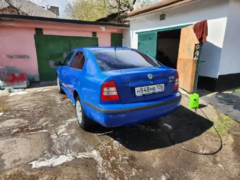 Продам шкода октавия тур 2006 г. В. , двигатель бензин 1,4 л, пробег 240 тыс. Км. Ржавчин и дырок нет. Авто владею 5 лет (посмотрите по документам), на все интересующие вопросы могу ответить. Плюсы авто в том, что он систематически нормально адекватно обслуживался, приятный расход 7 литров летом, 8 зимой, 9 если на второй передаче всё время ехать. Минус только в том, что нет кондиционера. Естественно есть возрастный сколы, царапки. Два комплекта резины 2 ключа. Цена 550 с небольшим торгом. Смотреть в макеевке
Тел 7949 525 73 22 - фотография - 3