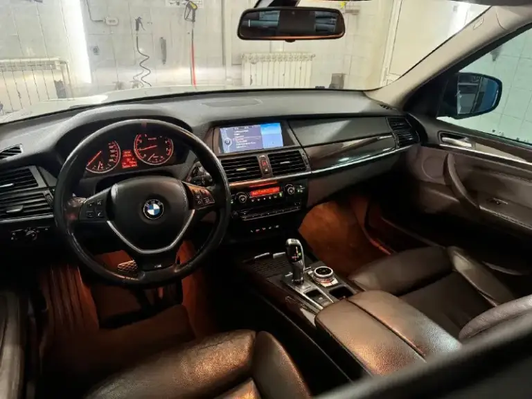 Продам живой bmw x5 e70рестайлинг
3.0 Бензин твин турбо, работают безупречно
Коробка и ходовая часть отлично
Климат и прочая электроника все работает, ошибок нет
Смотреть в донецке
Обмен, могу помочь купить в кредит. Цена авто 1.600.000
Детальней звоните
Реально хороший х5
89493752075
📞 Звоните: +7(949)3752075 - фотография - 4