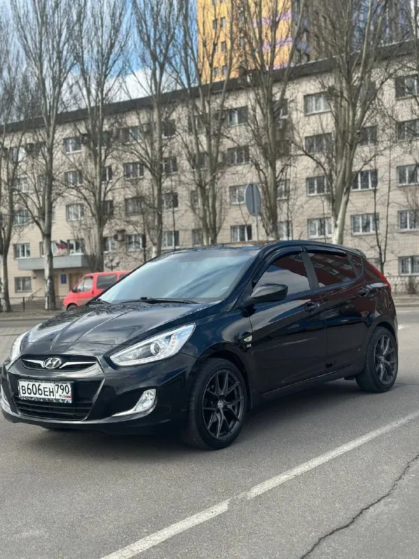 Продам хундай солярис
2013 Год, куплена в 2014
Техосмотр пройден
Машина в идеальном состоянии
1.6 Автомат
Родной пробег 200 000 тыс
Автотека подтверждает
2 Хозяина за все время, последний хозяин владел 8 лет
Два ключа
Родной пробег 100% трассовый
Хорошая автотека, могу скинуть
Машина без дтп
Не один болтик не крутился
Кузов в идеале без царапин, жучков, сделана профессиональная полировка кузова нанесением воска, смотрится очень красиво
Двигатель без задиров работает идеально, коробка работают идеально во всех режимах
Ходовка без единого звука идеальная
Дно как новое
Делать абсолютно нечего не нужно по авто
Комплектация максимальная, фары с ресничками, кондиционер работает,4 стеклоподъемника, мультируль, электрорегулировка зеркал, подогревы сидений, видеоригистратор, два ключа сигнализация с автозапуском, дорогая музыка с монитором стоит, акустика пушка играет отлично, камера заднего вида, приборка обновленная и т. Д
Красивые 17 диски оригинал на хорошей резины, плюсом отдам 15 диски с зимней резиной
Шипованной, уверен кто первый приедет тот и заберет
Могу отправить больше фото и видео
Автотеку тоже могу скинуть, чтобы не тратились
Осмотр донецк
Цена 880 000 торг
+79495021117 - фотография - 1