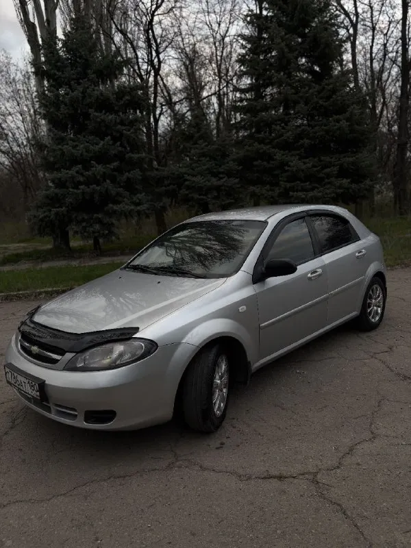 Продам chevrolet лачетти 2007г
1.4 16V, механика.
Пробег 138к.
Авто в отличном состоянии на полном ходу.
Гур, абс, передние стеклоподъёмники, 2din магнитола, ухоженный салон! 
Вместительный багажник.
Кузов целый но есть моменты по лкп.
Титановые диски с летней резиной.
Переоформление в мрэо, город горловка.
Цена 470 ₽ торг
+79493658942
📲 Tg: @max_180rus
📞 Звоните: +7(949)3658942 - фотография - 1