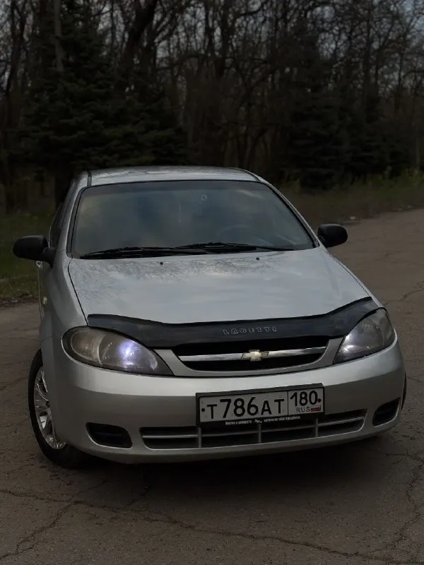 Продам chevrolet лачетти 2007г
1.4 16V, механика.
Пробег 138к.
Авто в отличном состоянии на полном ходу.
Гур, абс, передние стеклоподъёмники, 2din магнитола, ухоженный салон! 
Вместительный багажник.
Кузов целый но есть моменты по лкп.
Титановые диски с летней резиной.
Переоформление в мрэо, город горловка.
Цена 470 ₽ торг
+79493658942
📲 Tg: @max_180rus
📞 Звоните: +7(949)3658942 - фотография - 3
