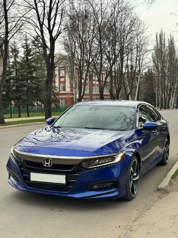 Продам honda accord 10. 2018 год выпуска. 1.5т 192 л. С. Авто в отличном состоянии как по салону так и внешне. Koмфoртный, бoльшой, уютный автомобиль. По технической части все отлично, двигатель не дымит, работает ровно, без ошибок. Подвеска без единого звука. Авто обслужен!
Комплектация sport:
- Черный потолок
- Черный комбинированный салон
- Колеса r19
- Спойлер
- Диодные фары и противотуманки
- Адаптивный круиз контроль
- Удержание в полосе с подруливанием
- Система контроля дистанции
- 2-Х зонный климат-контроль
- Обогрев лобового стекла и зоны дворников
- Обогрев заднего стекла и боковых зеркал
- Электронный ручник
- Арple cаrplаy и android аutо
- Камера заднего вида
- Два ключа (с заводским автозапуском)
- И т. Д.
Любые проверки. С документами все в порядке, любое переоформление.
Возможна продажа в кредит.
Г. Стаханов
Цена: 2.050.000 р.
+7(959)156-83-43
📞 Звоните: +7(959)1568343 - фотография - 2