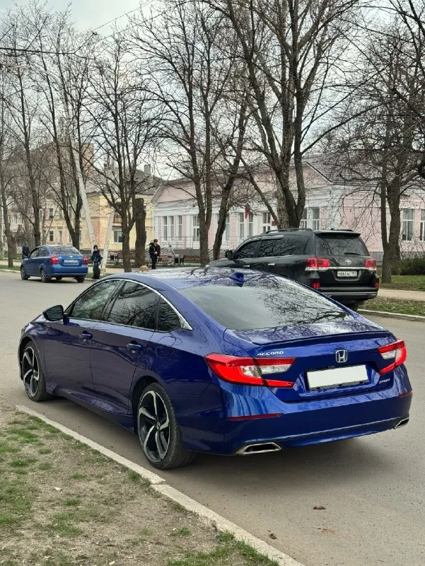 Продам honda accord 10. 2018 год выпуска. 1.5т 192 л. С. Авто в отличном состоянии как по салону так и внешне. Koмфoртный, бoльшой, уютный автомобиль. По технической части все отлично, двигатель не дымит, работает ровно, без ошибок. Подвеска без единого звука. Авто обслужен!
Комплектация sport:
- Черный потолок
- Черный комбинированный салон
- Колеса r19
- Спойлер
- Диодные фары и противотуманки
- Адаптивный круиз контроль
- Удержание в полосе с подруливанием
- Система контроля дистанции
- 2-Х зонный климат-контроль
- Обогрев лобового стекла и зоны дворников
- Обогрев заднего стекла и боковых зеркал
- Электронный ручник
- Арple cаrplаy и android аutо
- Камера заднего вида
- Два ключа (с заводским автозапуском)
- И т. Д.
Любые проверки. С документами все в порядке, любое переоформление.
Возможна продажа в кредит.
Г. Стаханов
Цена: 2.050.000 р.
+7(959)156-83-43
📞 Звоните: +7(959)1568343 - фотография - 4