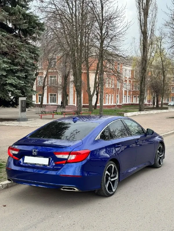 Продам honda accord 10. 2018 год выпуска. 1.5т 192 л. С. Авто в отличном состоянии как по салону так и внешне. Koмфoртный, бoльшой, уютный автомобиль. По технической части все отлично, двигатель не дымит, работает ровно, без ошибок. Подвеска без единого звука. Авто обслужен!
Комплектация sport:
- Черный потолок
- Черный комбинированный салон
- Колеса r19
- Спойлер
- Диодные фары и противотуманки
- Адаптивный круиз контроль
- Удержание в полосе с подруливанием
- Система контроля дистанции
- 2-Х зонный климат-контроль
- Обогрев лобового стекла и зоны дворников
- Обогрев заднего стекла и боковых зеркал
- Электронный ручник
- Арple cаrplаy и android аutо
- Камера заднего вида
- Два ключа (с заводским автозапуском)
- И т. Д.
Любые проверки. С документами все в порядке, любое переоформление.
Возможна продажа в кредит.
Г. Стаханов
Цена: 2.050.000 р.
+7(959)156-83-43
📞 Звоните: +7(959)1568343 - фотография - 5