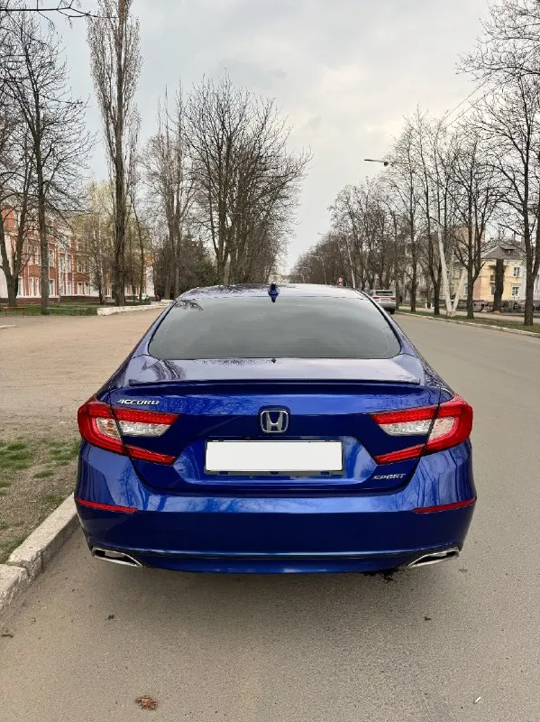 Продам honda accord 10. 2018 год выпуска. 1.5т 192 л. С. Авто в отличном состоянии как по салону так и внешне. Koмфoртный, бoльшой, уютный автомобиль. По технической части все отлично, двигатель не дымит, работает ровно, без ошибок. Подвеска без единого звука. Авто обслужен!
Комплектация sport:
- Черный потолок
- Черный комбинированный салон
- Колеса r19
- Спойлер
- Диодные фары и противотуманки
- Адаптивный круиз контроль
- Удержание в полосе с подруливанием
- Система контроля дистанции
- 2-Х зонный климат-контроль
- Обогрев лобового стекла и зоны дворников
- Обогрев заднего стекла и боковых зеркал
- Электронный ручник
- Арple cаrplаy и android аutо
- Камера заднего вида
- Два ключа (с заводским автозапуском)
- И т. Д.
Любые проверки. С документами все в порядке, любое переоформление.
Возможна продажа в кредит.
Г. Стаханов
Цена: 2.050.000 р.
+7(959)156-83-43
📞 Звоните: +7(959)1568343 - фотография - 6