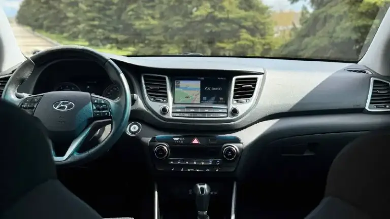 Hyundai tucson
2017Год.
Купленный в 2018 году
Двигатель 2.0 бензин
Коробка автомат
Пробег 153тыс. Км родной
Один хозяин за все время эксплуатации
Автомобиль в отличном состоянии,
Без дтп, кузов в заводском окрасе !
Родной пробег,
Авто обслужен от и до,
Вложения не требует не какого от слова совсем !
Комплектация
Электропривод зеркал
Полный привод
Помощь при спуске
Круизконтроль
Мультируль
Без ключевой доступ
Запуск старт stop
Камера заднего вида
Климат контроль двух зоны
Подогрев сидений
Подогрев зеркал
Подогрев дворников
Антибликовое зеркало
Датчик света
Датчик дождя
Два ключа
Abs
Esp
Airbag
Бортовой компьютер
Четыре стеклоподъемника
С документами все в полном порядке,
Продажа с полным переоформлением в гаи
Г. Донецк
Цена 1.820тыс. ₽
Звоните остальное по
+79496447942
Возможно продажа в кредит
📲 Tg: @artur_dadunia
📞 Звоните: +7(949)6447942 - фотография - 9