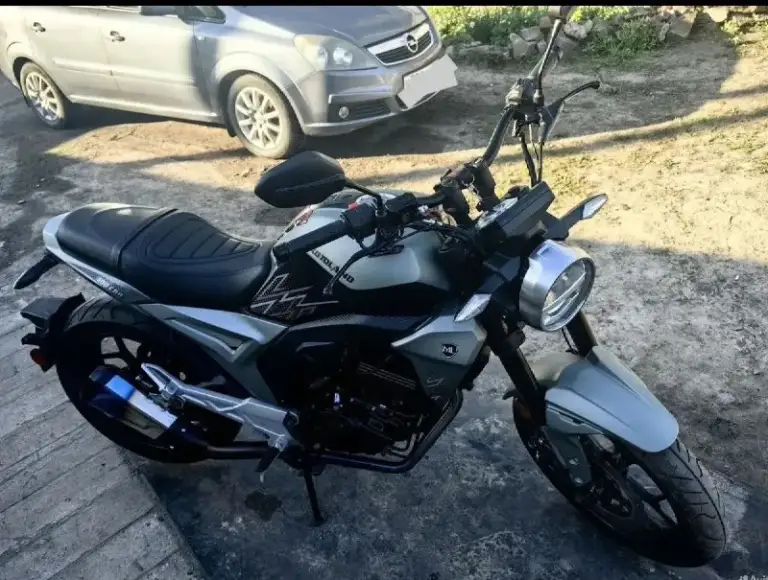 Срочно продам: motolend cbr 300 год выпуска : 2024 пробег : 550км на обкатке тип двигателя: бензин мощность: 25 л. С. Коробка передач - механическая, 5-ступенчатая cbr 300 motoland - на 175fmm двигателе с воздушно-масляным охлаждением. Стальная рама. Расход топлива 3 л. На 100км. Литые алюминиевые диски 110/70-17 и 140/70-17. Удобное двухэтажное кожаное сиденье и обновленная панель приборов с lcd дисплеем. В идеальном состоянии, один хозяин, документы в порядке, ездил аккуратно. Цена: 240т. Р +79495062556 горловка
📞 Звоните: +7(949)5062556 - фотография - 3