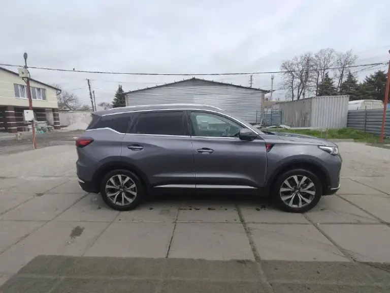 Срочно продам chery tigo 7 pro max

🗓 Год выпуска: 2024
⏳ Пробег: 53.000 км
🚨 Двигатель: 1.5 турбо л 150 л. С
🛠️ Кпп: вариатор
⛽️ Топливо: бензин
🚘 Привод: передний
🎨 Цвет: серый
🚀Комплектация:
Климат-контроль
Подогревы сидений
Круиз контроль
Подогрев переднего и заднего стекла.
Панорама.
Камеры 360°

Цена: 1.700.000 р.

+79497078489 Telegram, max - фотография - 4
