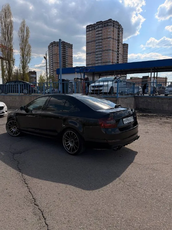 Skoda octavia
2015Г
1.8 Dsg dq 250 на прошивке
St revo 1 +/- ( 300 л. С. )
Выхлоп на заслонке 2 режима
Пробег 170к
Птс ориг 3 хоз ( 2 перевеса номеров)
Колеса лето р19 новые диски на новой резине месяца нет
Двс доработан масложера нет от слова совсем
Приборка columbus 2.0 на прошивке, ставили в мск, там же и чип
Перед / зад бронепленка
Фары / фонари бронепленка
Полное то 2000 т км назад
Разгон 0-100 5.2с
Rs даже нет смысла сравнивать.
Гроза трасс и городов, вложений уже нет смысла, вложили уже везде куда можно было, осталось 4х4 привод с муфтой поставить, отличный подарок для себя к майским праздникам
По кузову вся целая, красилась частично из-за сколов, фото/ видео есть
Салон кожа, потолок алькантара, контурная подсветка с режимами по всему салону, отдельная подсветка ног пассажиров
По деньгам все расписывать вложений более 650к
1.950Тр
Осмотр макеевка
Писать звонить тг
+7(949)182-06-57 - фотография - 3