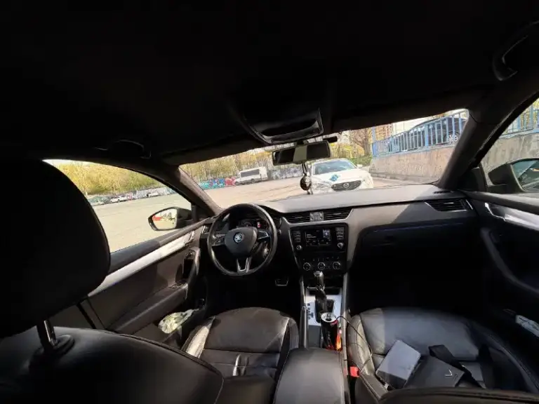 Skoda octavia
2015Г
1.8 Dsg dq 250 на прошивке
St revo 1 +/- ( 300 л. С. )
Выхлоп на заслонке 2 режима
Пробег 170к
Птс ориг 3 хоз ( 2 перевеса номеров)
Колеса лето р19 новые диски на новой резине месяца нет
Двс доработан масложера нет от слова совсем
Приборка columbus 2.0 на прошивке, ставили в мск, там же и чип
Перед / зад бронепленка
Фары / фонари бронепленка
Полное то 2000 т км назад
Разгон 0-100 5.2с
Rs даже нет смысла сравнивать.
Гроза трасс и городов, вложений уже нет смысла, вложили уже везде куда можно было, осталось 4х4 привод с муфтой поставить, отличный подарок для себя к майским праздникам
По кузову вся целая, красилась частично из-за сколов, фото/ видео есть
Салон кожа, потолок алькантара, контурная подсветка с режимами по всему салону, отдельная подсветка ног пассажиров
По деньгам все расписывать вложений более 650к
1.950Тр
Осмотр макеевка
Писать звонить тг
+7(949)182-06-57 - фотография - 6