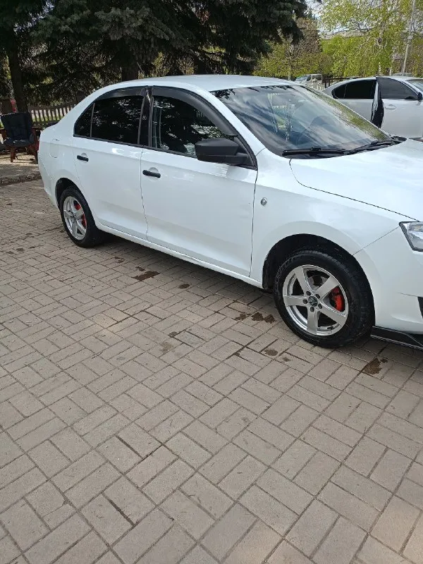 Продам skoda rapid 2016 г. Объем двигателя 1.6 коробка
Пробег 180232,механика автомобиль в хорошем состоянии документы в полном порядке ; стекла все родные ; ходовая часть вложений не требует ; двигатель коробка в порядке ; комплектация кондиционер усилитель руля стеклоподъемники передние ; бортовой компьютер подушки безопасности у водителя антиблокировочной система (абс) штатная музыка играет хорошо ; ; цена 750 тысяч торг! Остальные вопросы по телефону номер для связи +7 (949) 506-88-63 осмотр город макеевка
📞 Звоните: +7(949)5068863 - фотография - 5