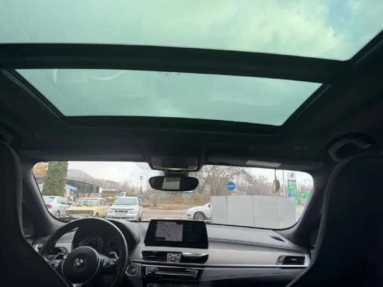 Bmw x2m35i. 306 л. С.

Год выпуска: 2020.
Пробег: 73000 км.
Стоимость: 3 690 000 руб.

Автомобиль куплен у официального дилера bmw в германии.
Машина в идеальном состоянии.
Автомобиль представляет собой уникальный сплав полноприводного кроссовера, с увеличенным дорожным просветом и спортивного автомобиля, с невероятной динамикой.
Машина в максимальной комплектации, включая спортивные ковшеобразные сидения, проекцию на лобовое стекло, панорамную крышу, кованные диски r20 и т. Д.
Автомобиль в абсолютно заводском состоянии, безо всякого чип-тюнинга и т. Д.
Имеется вся история обслуживания.
Все органы и системы исправны и работают также, как на новой машине.
Невероятно мощный, быстрый и универсальный автомобиль.

Тел: +7 949 484 29 53 - фотография - 9