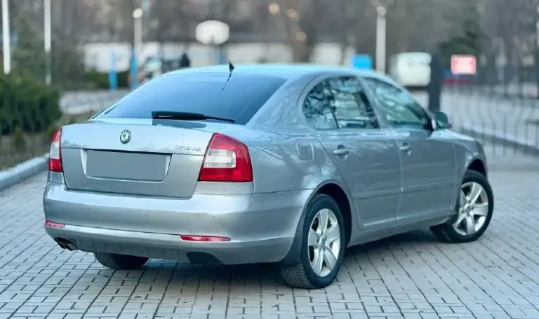 Продам skoda octavia 2012 года выпуска
Мотор коробка в отличном состоянии, вложений никаких не требует все работает идеально.
По ходовой части тоже все в порядке нечего не стучит и не гремит.
230 000 Пробег я хозяин
Полный комплект документов, любой вид переоформления. Очень хорошая комплектация
Мульти-руль
Круиз-контроль
4 Стеклоподъемника
Монитор
Парктроники
Подогревы сидений
Климат контроль
Подогрев зеркал
Эль-регулировка зеркал
Aux bluetooth
И многое другое.

С документами все порядке переоформлением в мрео
Осмотр г. Донецк
На остальные вопросы отвечу по телефону, звоните в любое время
Цена 790.000 возможен торг
+79496255979
+79495083229
📞 🇷🇺 Звоните: +79496255979 - фотография - 1