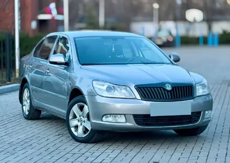Продам skoda octavia 2012 года выпуска
Мотор коробка в отличном состоянии, вложений никаких не требует все работает идеально.
По ходовой части тоже все в порядке нечего не стучит и не гремит.
230 000 Пробег я хозяин
Полный комплект документов, любой вид переоформления. Очень хорошая комплектация
Мульти-руль
Круиз-контроль
4 Стеклоподъемника
Монитор
Парктроники
Подогревы сидений
Климат контроль
Подогрев зеркал
Эль-регулировка зеркал
Aux bluetooth
И многое другое.

С документами все порядке переоформлением в мрео
Осмотр г. Донецк
На остальные вопросы отвечу по телефону, звоните в любое время
Цена 790.000 возможен торг
+79496255979
+79495083229
📞 🇷🇺 Звоните: +79496255979 - фотография - 3