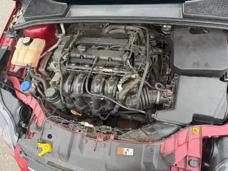 Продам ford focus 3 2011г. Двигатель 1.6, автомат
Пробег 150000
Полностью родная лкп
Цена 880000р
Зимняя резина 1н сезон в подарок
Тел 79495175866 - фотография - 4