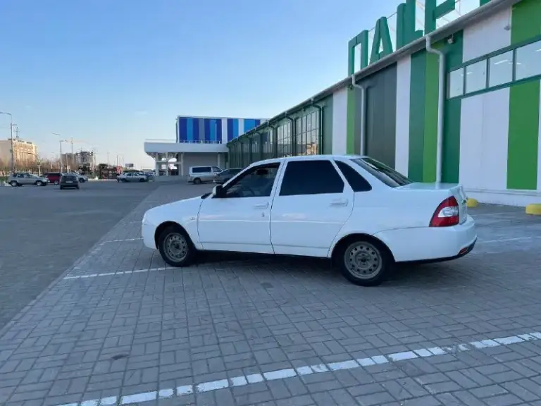 Продам приору 2012 г. Очень хорошем состоянии стоит газ вписанный стоит хорошая музыка двух динов магнитофон цена 350 тр номер +79496075071 - фотография - 6