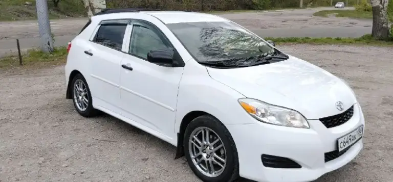 Продам тойота матрикс 2009 года, двигатель 1.8, коробка передач автомат, пробег 215 тыс, масла поменяны, ходовая без нареканий, установлена хорошая магнитола с интернетом, сигнализация пандора с автозапуском, тел. +79495125214, цена: 950.000 руб. - фотография - 7