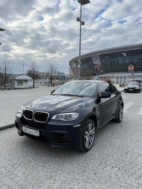 🔥 Горячий лот! 🔥 bmw x6 m (e71) — мощь, стиль и адреналин в одном флаконе!
Представьте: вы за рулём этого красавца, под капотом рычит мощный мотор, а все взгляды прикованы к вам. Этот x6 m — не просто автомобиль, это заявление!
Что делает его особенным:
Пробег всего 90 000 км — машина почти новая!
Без дтп и окраски — кузов в заводском состоянии, всё родное.
Реальная история обслуживания — всё делалось вовремя, есть документы.
Полный фарш: m‑пакет, спорт‑сиденья, проекция, камеры, звук — всё, что нужно для удовольствия за рулём.
Готов к любым приключениям — полный привод xdrive не подведёт ни в городе, ни на трассе.
За рулём вы почувствуете настоящую мощь и управляемость, которой славится m‑серия. Это не просто транспорт — это эмоции!
Цена: 2.750000руб. Реальному покупателю — разумный торг.
Не упустите шанс стать владельцем этого красавца! Звоните прямо сейчас: или пишите. Осмотр по адресу:.
Готов ответить на все вопросы и организовать тест‑драйв!
📞 Звоните: +7(949)3343331 - фотография - 5