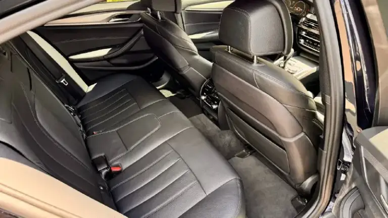 Продам bmw 540d xdrive (3 литра 320л. С. , полный привод), 2019 г. В.
Цена: 4,790,000₽ торг.
Пробег 98 тыс. Км. Во владении с июня 23 года, есть bmw air (данные машины в германии, пробег, комплектация). Автомобиль целый, без дтп и окрасов, все стекла заводские.
Машина вся оклеена в бронепленку (shadow guard) и покрыта керамикой (krytex), также оклеены глянцевые элементы в салоне и монитор мультимедиа с приборной панелью. Два комплекта оригинальных ковров.
Немного о комплектации:
- Адаптивные led фары
- Датчики мертвых зон
- Проекция на лобовое
- 4-Х зонный климат
- Подогрев/вентиляция, память передних сидений
- Подогрев задних сидений
- Ломающиеся спинки передних сидений
- Электропривод крышки багажника (+открытие взмахом ноги)
- Заводской м пакет
- Адаптивный круиз контроль, удержание в полосе
- Датчик дождя/света
- Парктроник 360
- Камера заднего вида
- Заводской shadow line
- Тормоза м performance
Автомобиль обс
📲 Tg: виталий
📞 Звоните: +7(949)3509152 - фотография - 8
