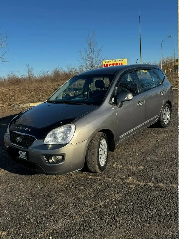 Продам kia carens 2011 📮 город: горловка 📊 пробег: 237 тыс ⛽ двигатель (тип, объем, мощность): 2.0 мт (145 л. С. ) 🔧 тип кпп: механика 👨‍⚖ владельцев в птс: 2 ( хозяин 1, наследство ) 💶 цена: 899 тыс 📝 описание: корейская сборка, птс оригинал, 100% заводской окрас, без дтп и страховых расчетов. Готов к любым проверкам, 237 000 км — честный, не скручен. Двигатель и кпп обслужены, работают без нареканий, проверено апрель 2026 (официально вписано в птс!). Диагностическая карта пройдена апрель 2026 г. Машина ровная, живая и очень ухоженная. 2 комплекта дисков/резины. Если ищете машину «для себя», чтобы ездить, а не чинить — звоните. Обоснованный торг у машины. Таких машин на рынке единицы. ☎ контактный телефон: +79494811256 или пишите в лс
📞 Звоните: +7(949)4811256 - фотография - 3
