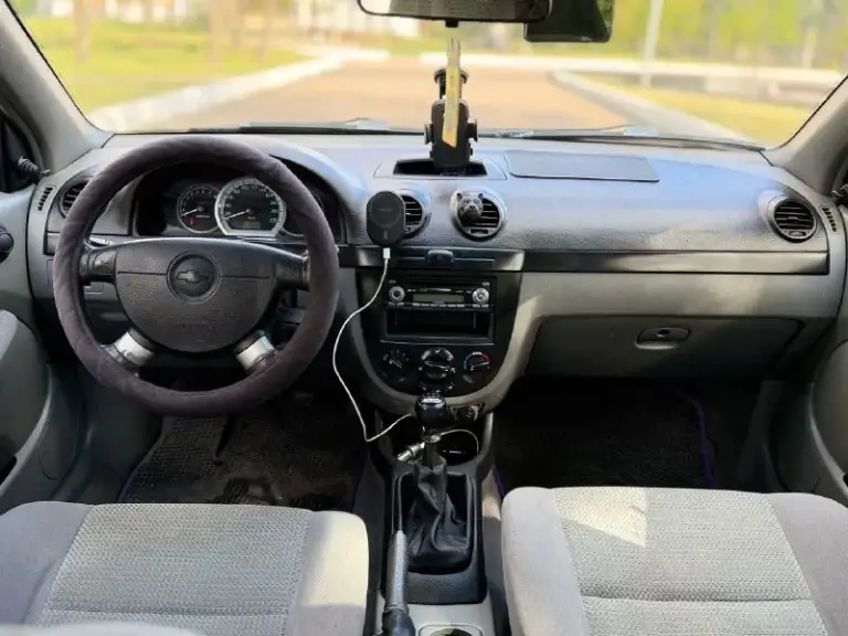 Продаётся chevrolet lacetti — надёжный и ухоженный автомобиль

Основные характеристики:
* Год выпуска: 2010
* Двигатель: 1.4 л (бензин)
* Коробка передач: механика
* Состояние: отличное, не требует вложений
* Комплектация: кондиционер, гидроусилитель руля

Описание:
Автомобиль в отличном техническом состоянии. Двигатель работает ровно, коробка передач переключается четко, без посторонних шумов. Кузов без серьезных дефектов, салон чистый и ухоженный. Машина полностью обслужена и готова к эксплуатации.

Документы:
Полный порядок, всё чисто.

Цена:
530 000 ₽

Контакты для связи:
☎ Телефон / whatsapp / telegram:
📞 +7 (949) 910-02-20
📞 +7 (909) 408-88-98 - фотография - 6