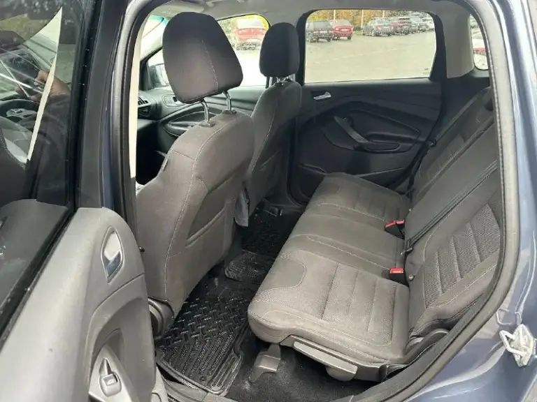 Продам ford kuga2 2014г, 1.6 экобуст, классический автомат, полный привод. 161 тысяч родного пробега. Машина в предмаксимальной комплектации. Двигатель, коробка, ходовая в отличном состоянии. Никаких вложений машина не требует сел и поехал. Сигнализация с автозапуском, 2 комплекта ключей. На 180 регионе я хозяин. То проходила своевременно по кузову полным порядок салон в отличном состоянии 10 из 10 масло не жрёт. Машина в дтп не участвовала цена : 1 050 000 ( без торга, цена и так сильно снижена в связи с срочной продажей ) +7949 46 40 912
📞 Звоните: +7(949)4640912 - фотография - 5